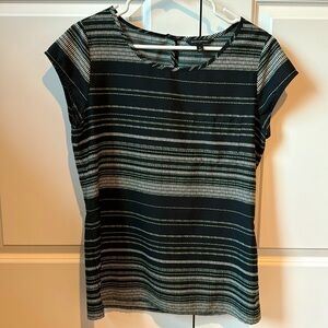 Banana republic factory, black and white short sleeve top